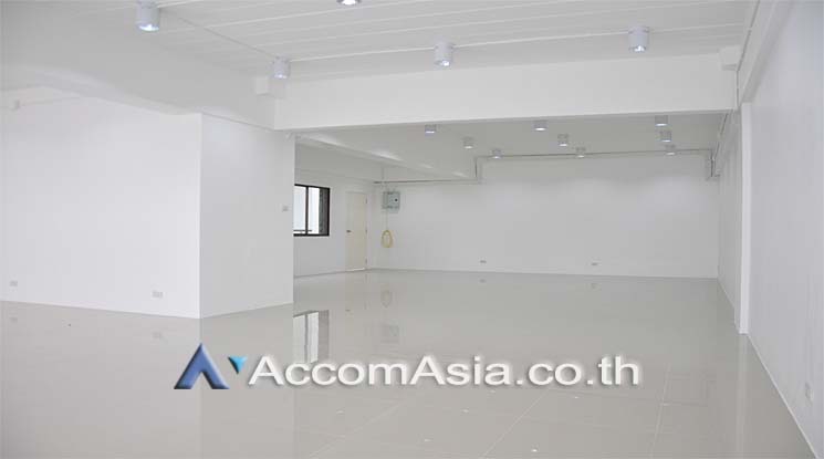 4  Office Space For Rent in Sukhumvit ,Bangkok BTS Phra khanong at Park Avenue AA14001